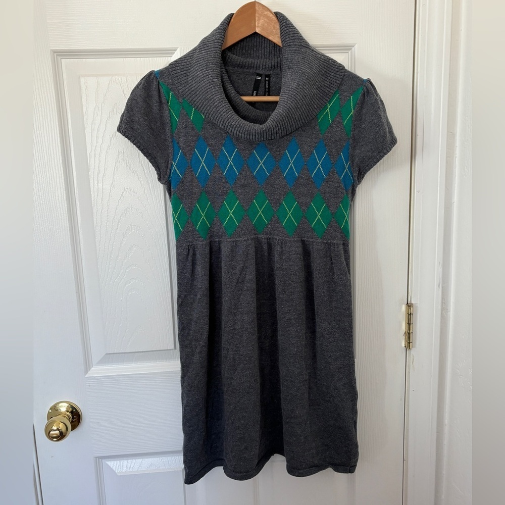 Women’s Adorable Cowlneck  Sweater‎ Dress By Takeout Size Medium
